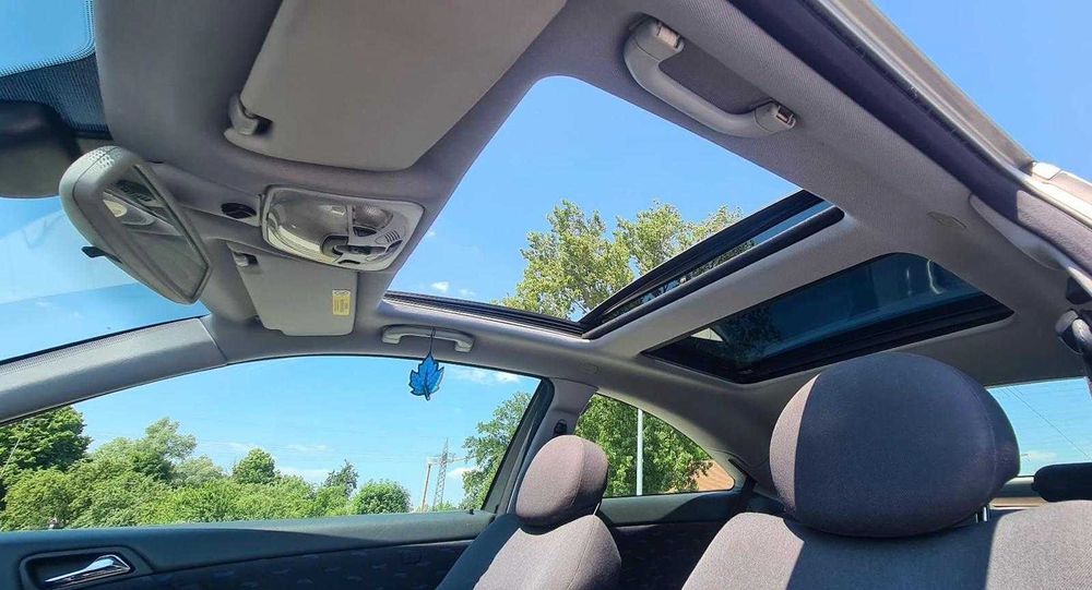 Mercedes C200 Kompressor 163 CP Coupe Automat