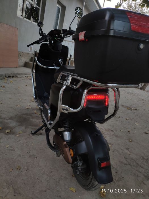Electric scooter