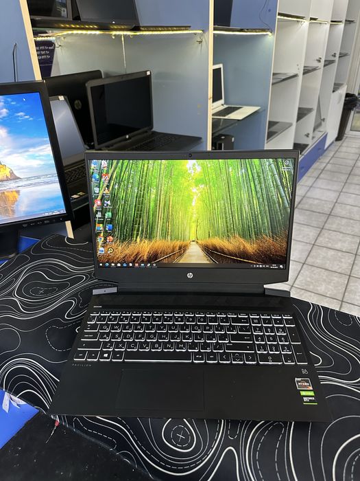 HP Gaming Ryzen 5-3550 ОЗУ-8ГБ ССД-512ГБ емкость 100% в идеальном сост