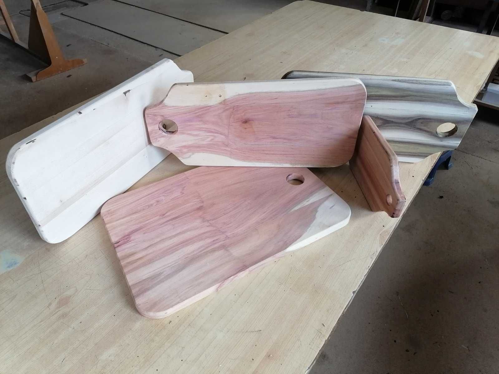 Изработка на дъски за рязане и дървени барплотове.