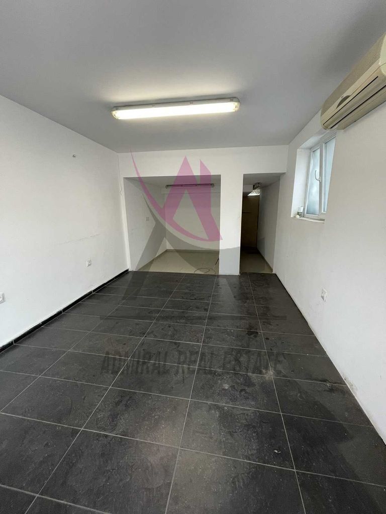 Продава се Магазин в Варна, Колхозен пазар - 47 кв.м за 1064 €/кв.м - Снимка #1