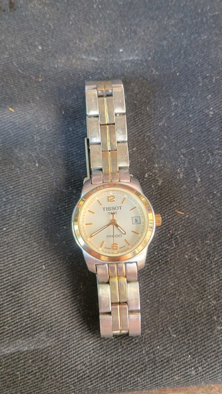 Vând ceas de dama Tissot