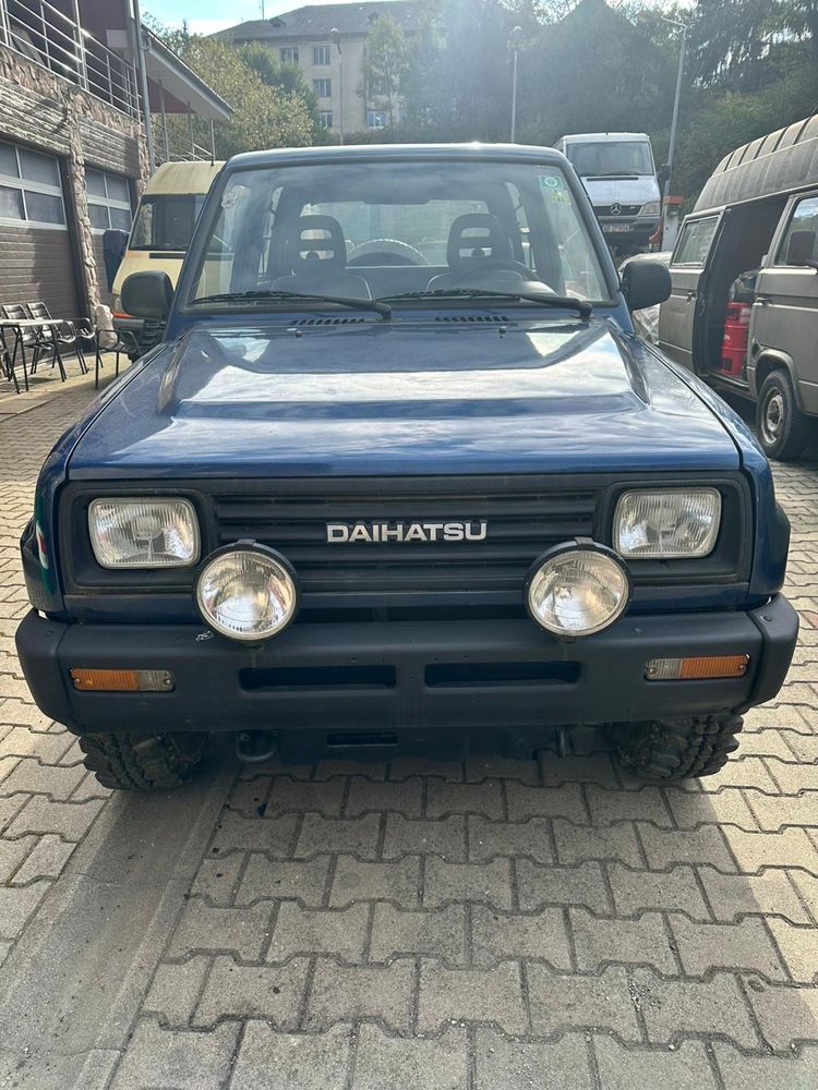 Vand Daihatsu Feroza