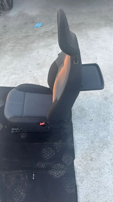 SCAUN INTERIOR DREAPTA  DACIA JOGGER