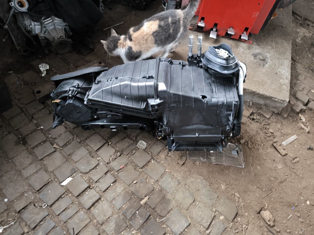 Конзола парно Audi A8 D4