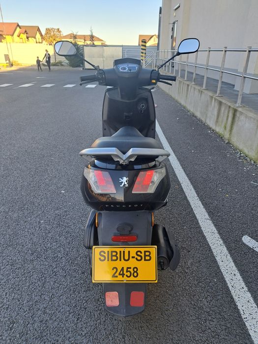 Scuter Peugeot Vivacity 3,  2T, 50cm3. Carte+talon