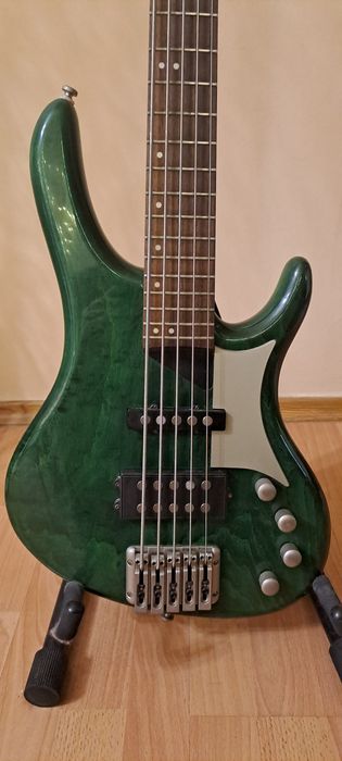 Продам 5-струнную бас-гитару Washburn RB-2502