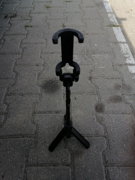 Selfie stick și trepied 2 în 1
