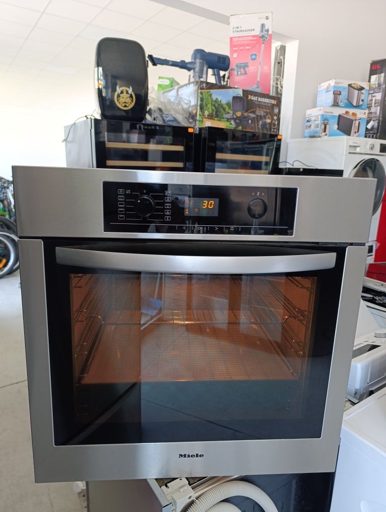 Фурна за вграждане MIELE