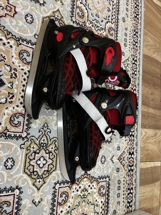 Коньки хокейные