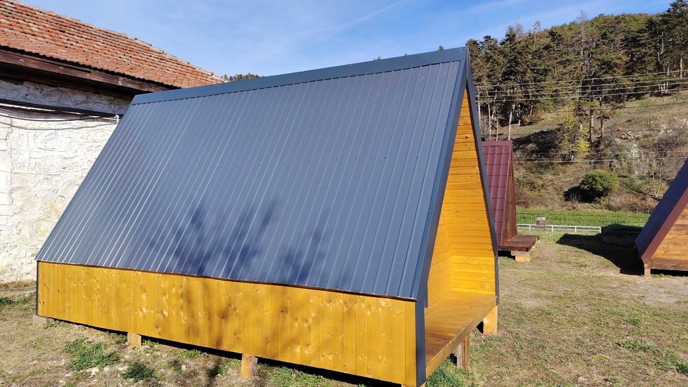 Малка преместваема алпийска къщичка