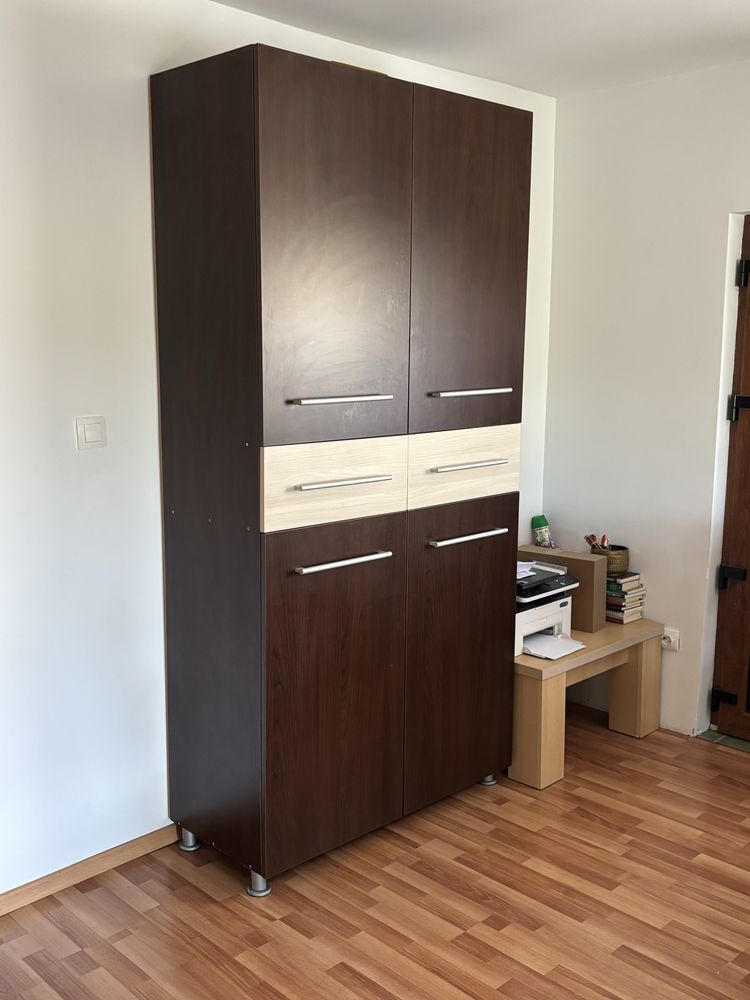 Se vinde dulap cu 2 sertare si polite