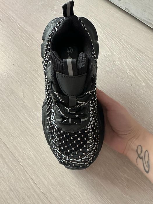 Нови модерни дамски маратонки