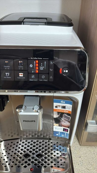 Espressor automat Philips 2300 EP2333/40 1500W 4 tipuri de bauturi