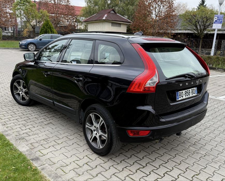 Volvo XC60 Automat 5 Cilindrii 163CP FULL DOTARI 2.0D