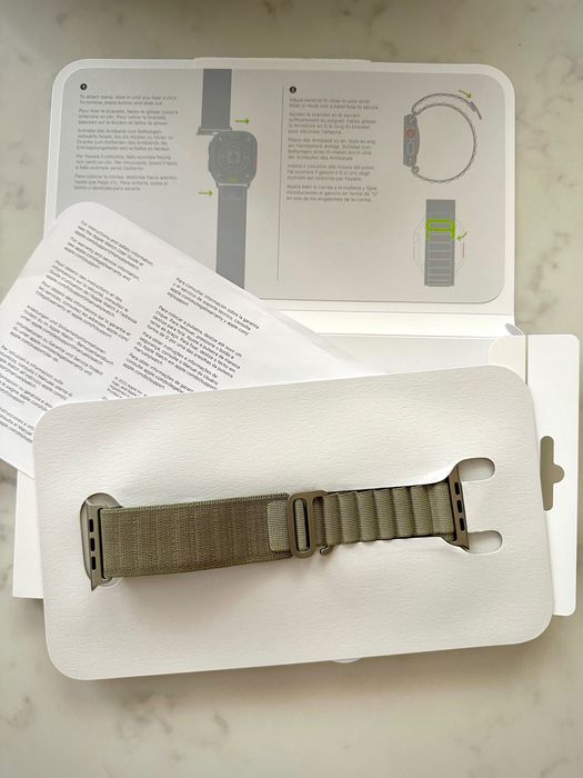 Apple Olive Alpine loop Size M 49mm