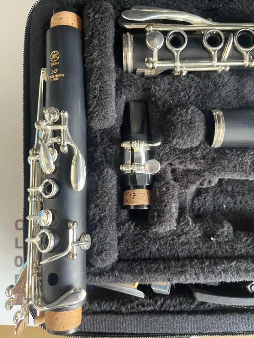 Clarinet Yamaha YCL-255S cu sistem Boehm -A-