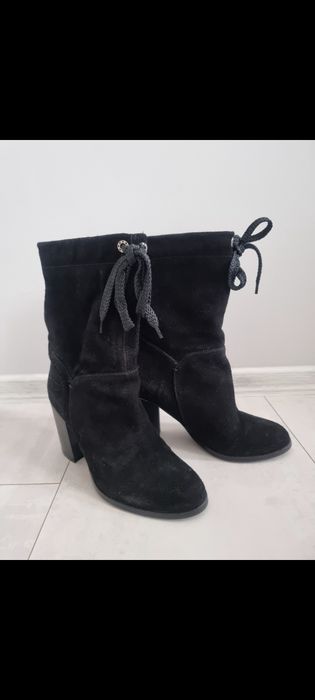 Боти от естествена велур с дебел ток