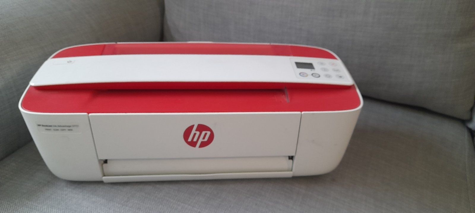 Продавам принтер hp