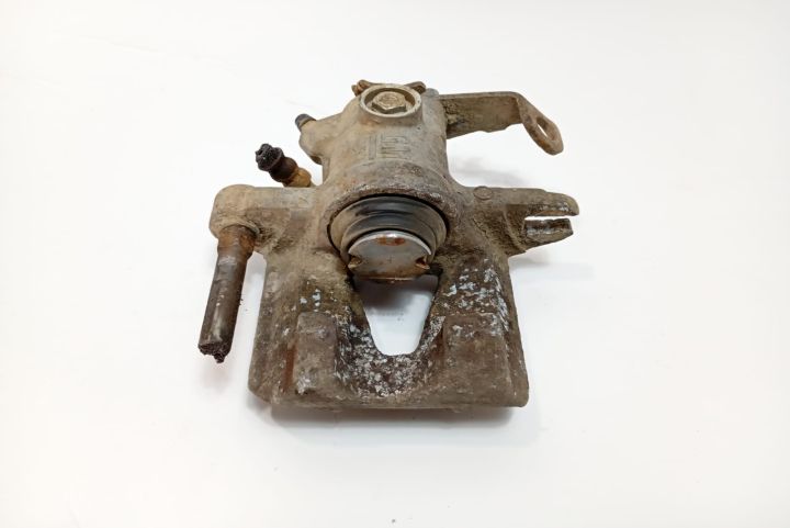 Etrier  dreapta spate Opel Astra G