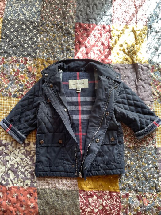 Капитонирано якенце Burberry
