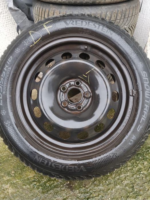 Cauciucuri iarna si jante originale de Skoda scala