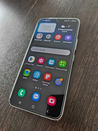 Смартфон Samsung Galaxy S22 8/128GB White б/у