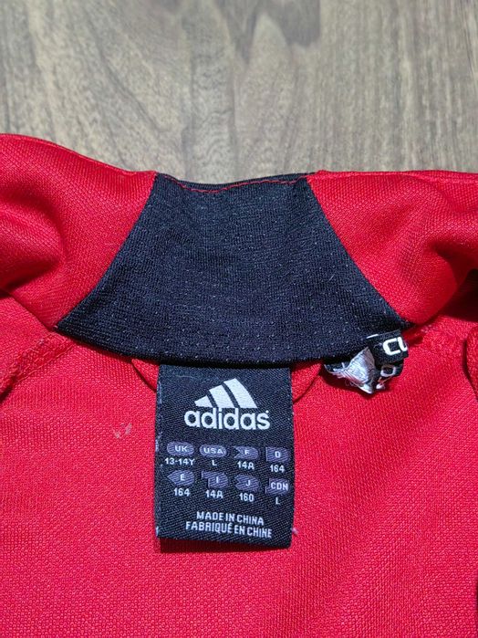 Дамски горнища Adidas