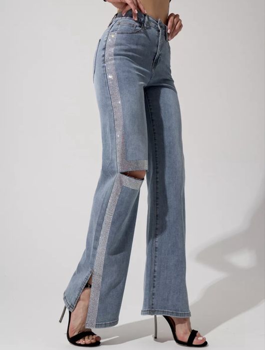 Джинсы со стразами