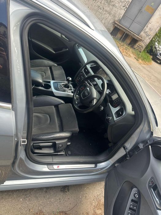 Dezmembrez Audi A4 B8 2.0 tdi cag manuala s line interior  lx7v