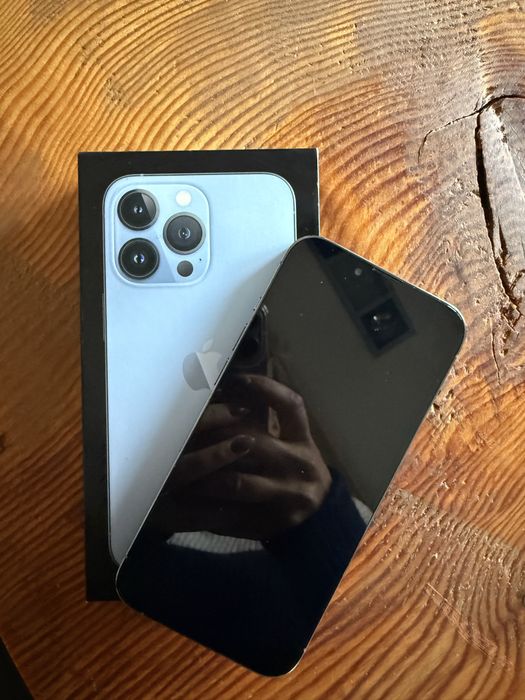 Телефон I phone 13 pro