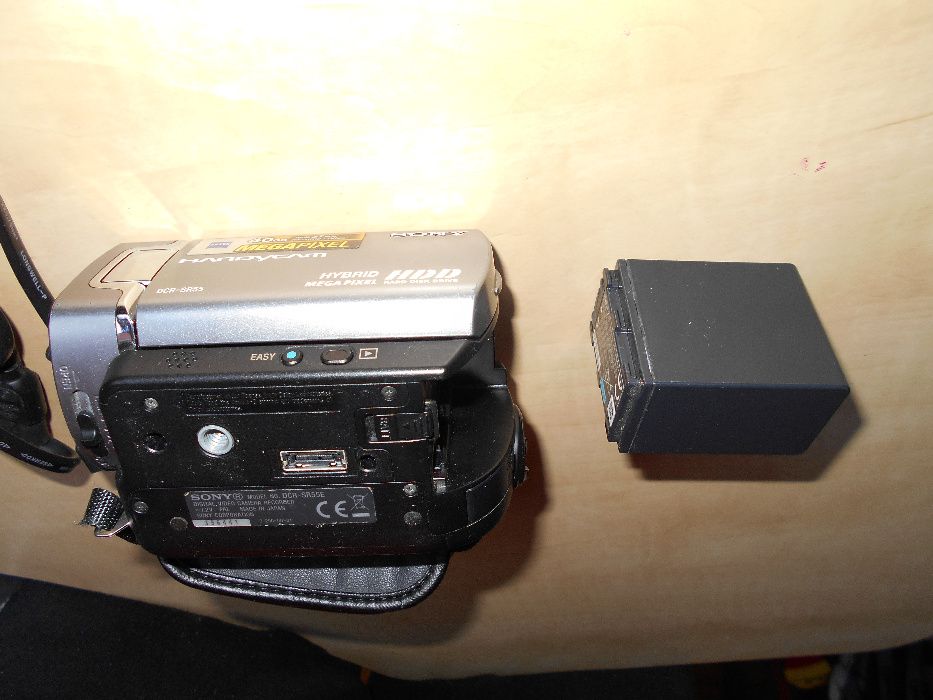 Camera video HD SONY DCR-SR55E + acumulator 3700mAh