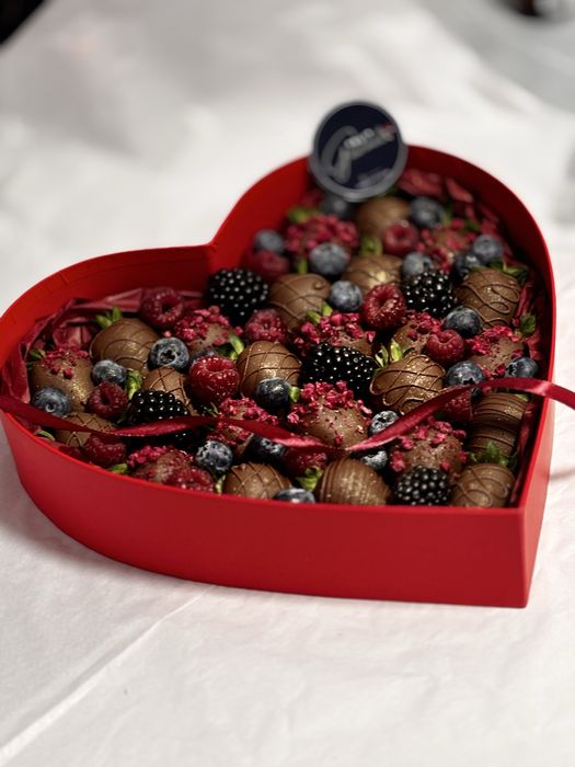 Клубника шоколад - Подарки для любимых женщин