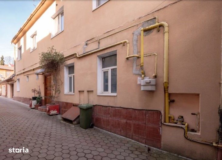 Vand casa Centrul Istoric pretabila comercial/rezidential