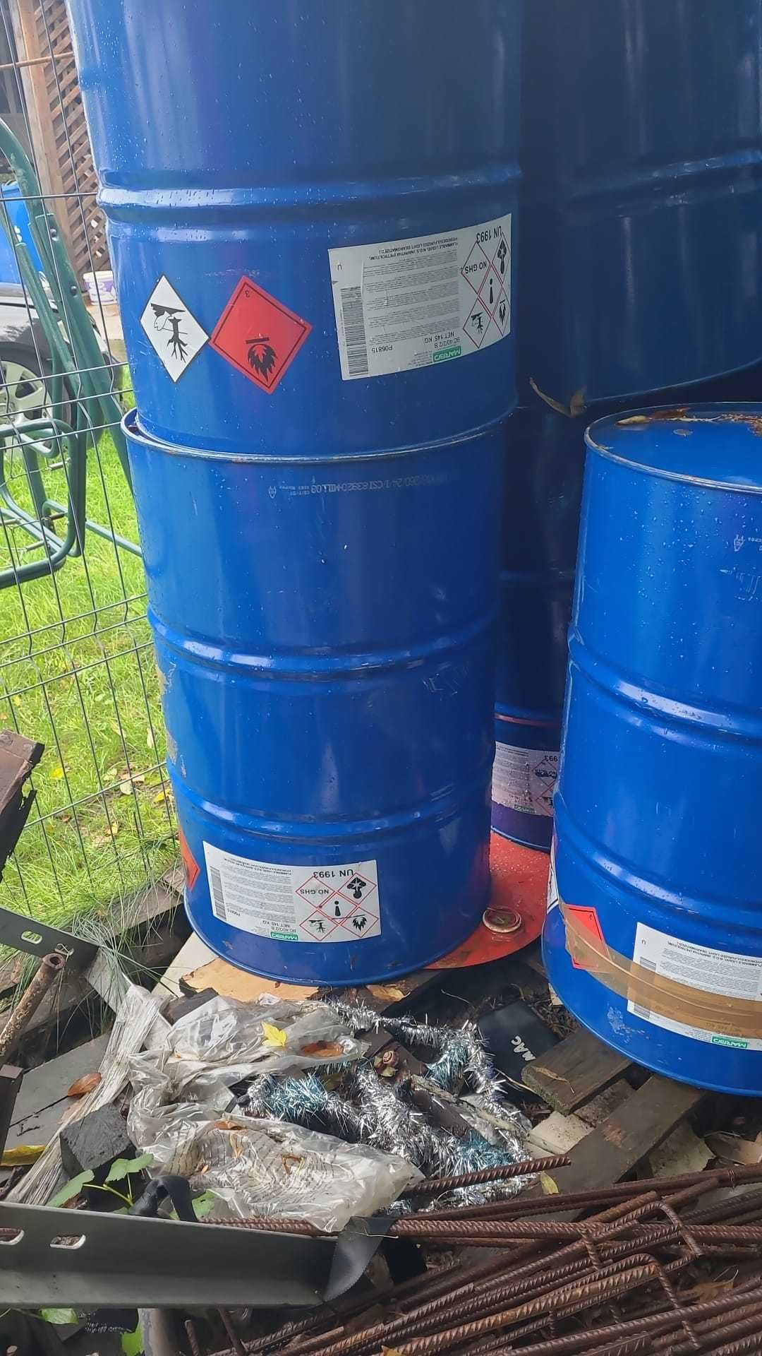 butoi din tabla incendiat vegetale , hazna , cofraje