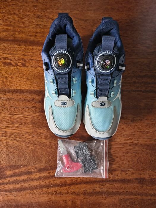 Adidași cu role, măsură 38