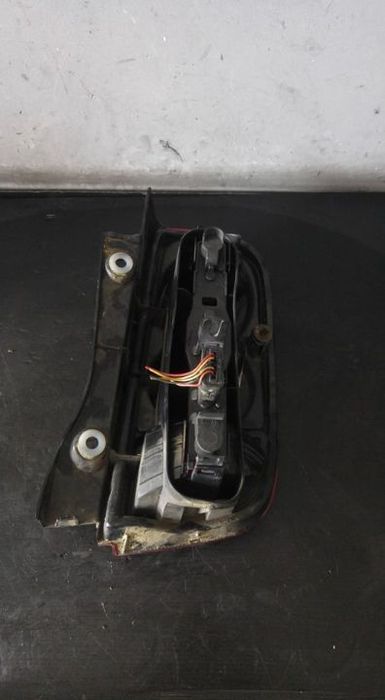 Stop tripla lampa stanga nissan micra