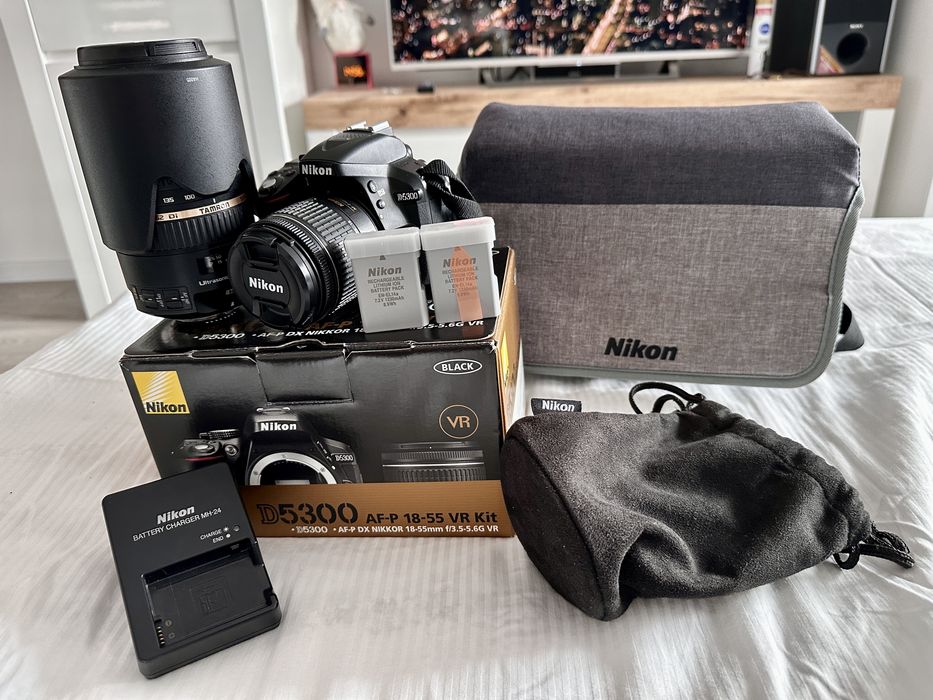 Nikon DSLR D5300 18-55 VR Kit + Obiectiv Tamron 70-300