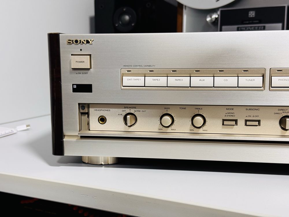 Amplificator Hi-Fi SONY F770ES,MOS-FET-power,champagne,laterale lemn!!