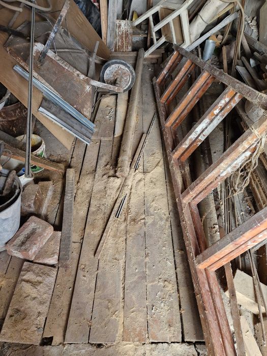 Продавам сух дървен материал