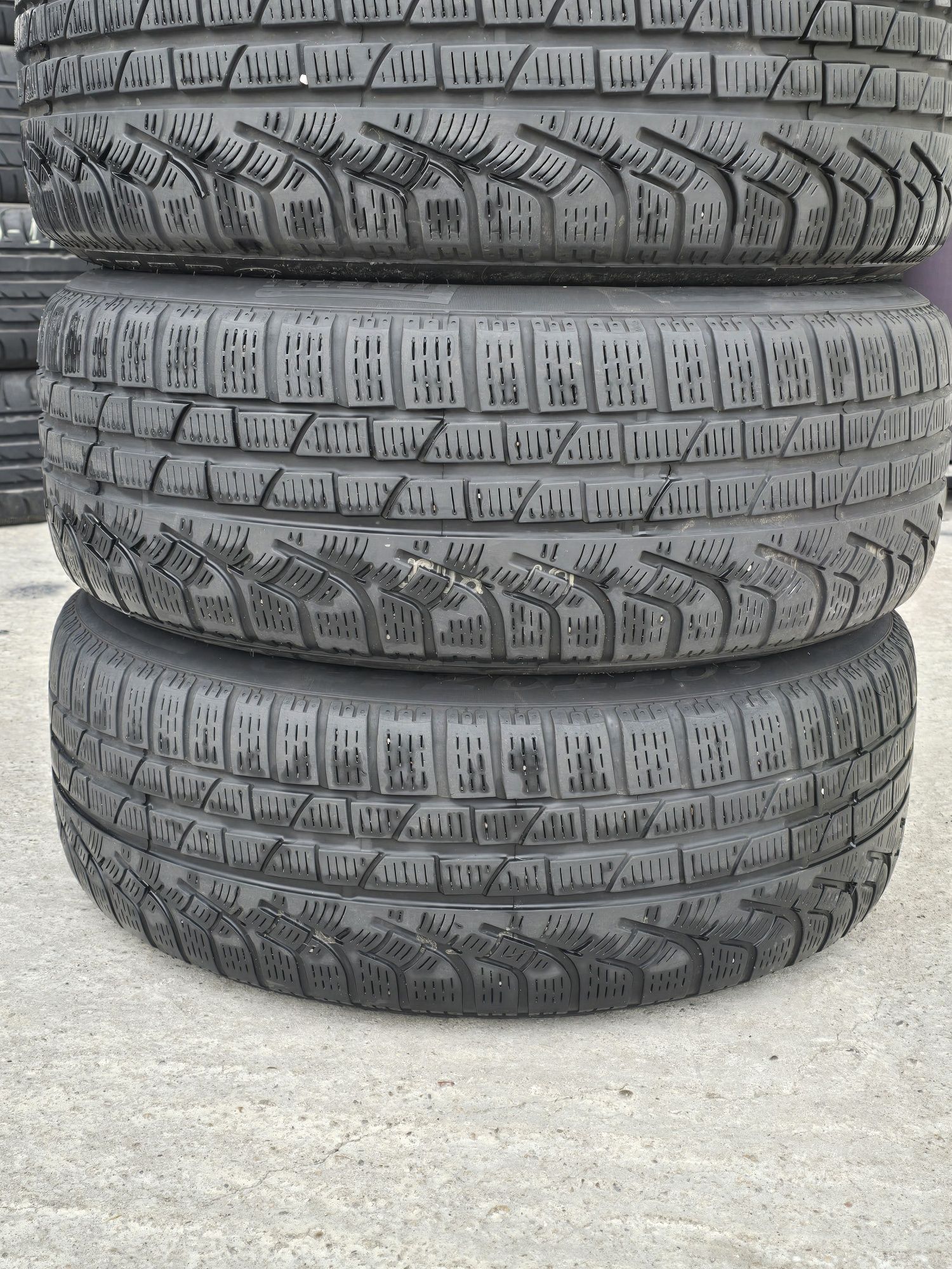 4 Броя 205/55/17 Pirelli 2x7mm 2x5mm 21dot