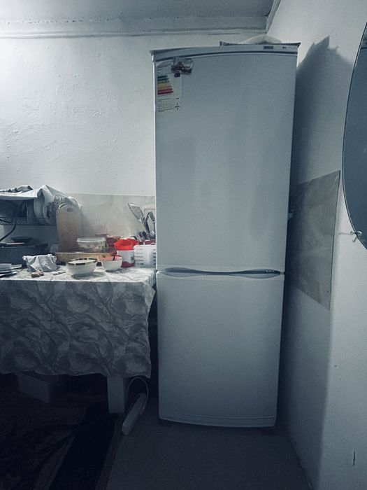 Продам холодильник