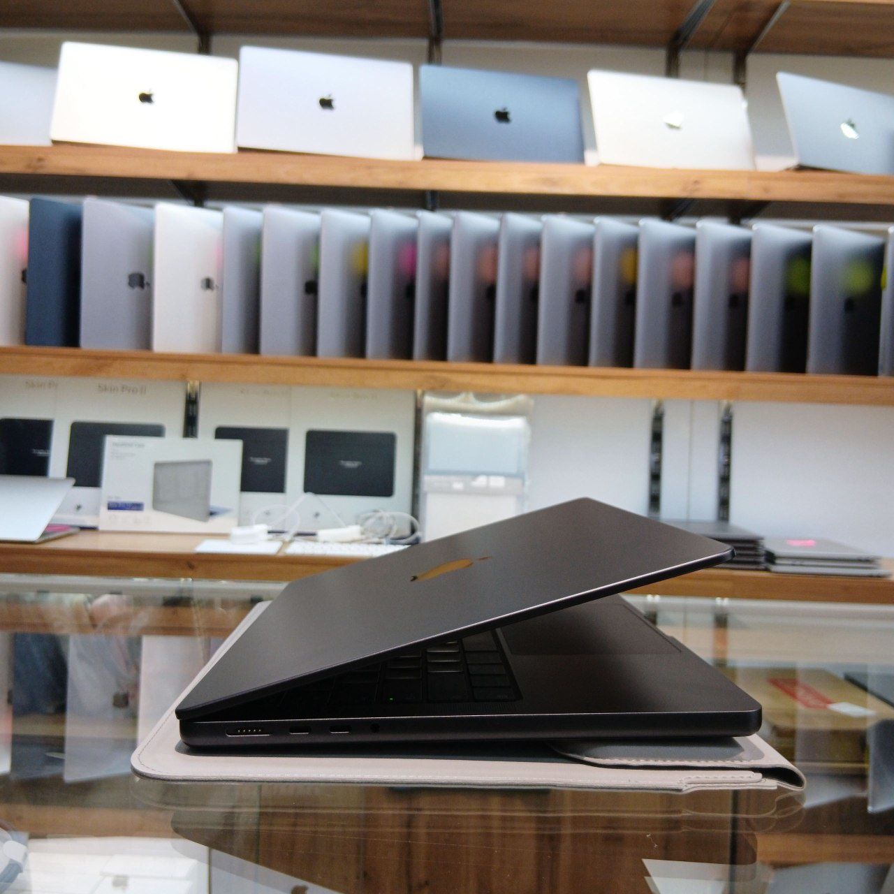 MacBook M3 Pro .