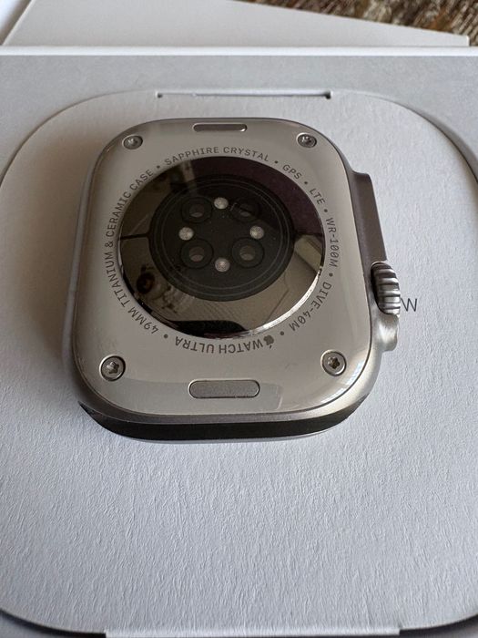 Оригинален Apple Watch Ultra перфектен с документи за покупката