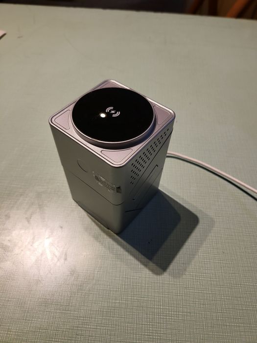 Безжично зарядно 15W за  Iphone, Iwatch и airpods