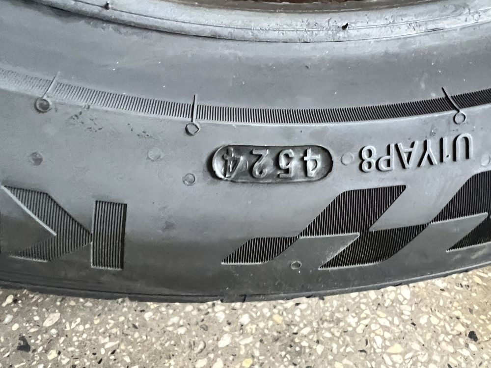 Чисто нови гуми Kumho 4бр. 225/45/17