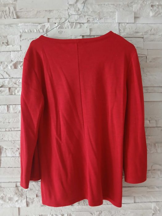 Plovar dama culoare rosu cu nasturi pe maneci