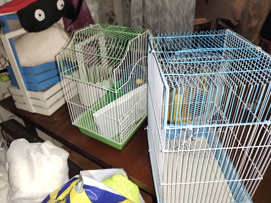 Продаются  клетки  для животных.