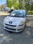 Vînd Peugeot 5008