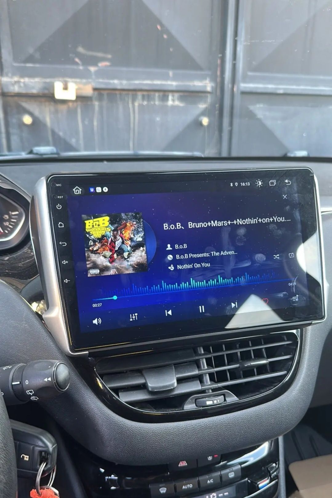 Navigatie Android Peugeot 208 2008 Waze YouTube GPS